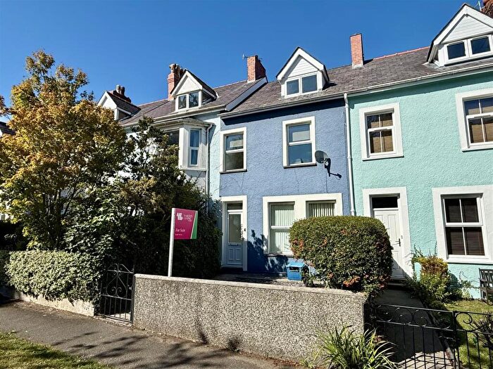 5 Bedroom House For Sale In Victoria Park, Bangor, LL57