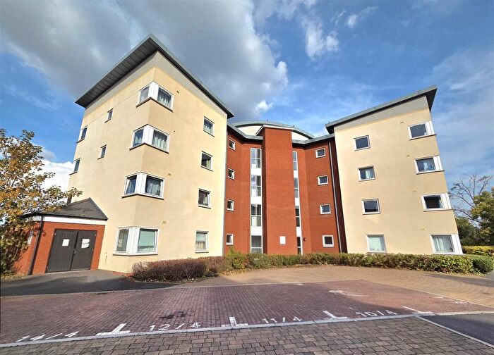 2 Bedroom Flat For Sale In Suffolk Drive, Gloucester, GL1