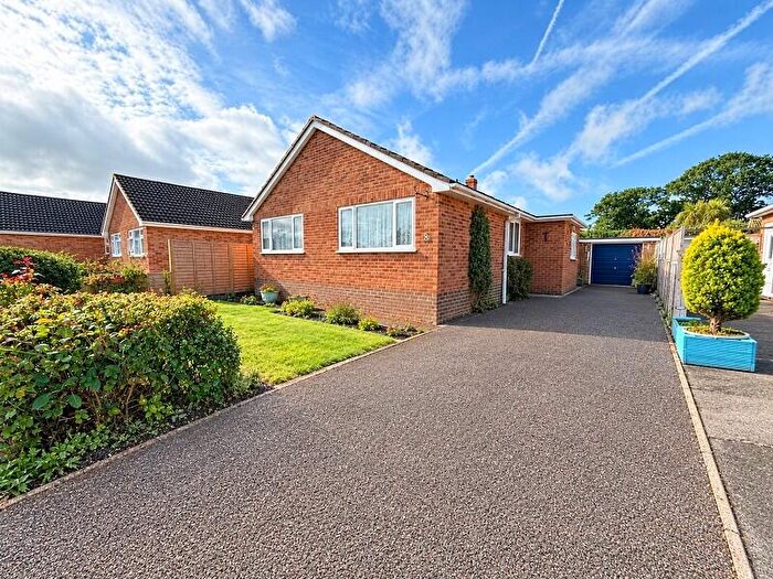 3 Bedroom Detached Bungalow For Sale In Queens Grove, Ashley, Hampshire., BH25