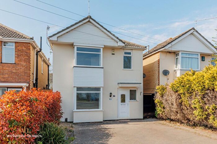 3 Bedroom Detached House To Rent In Ringwood Road, Poole, BH14