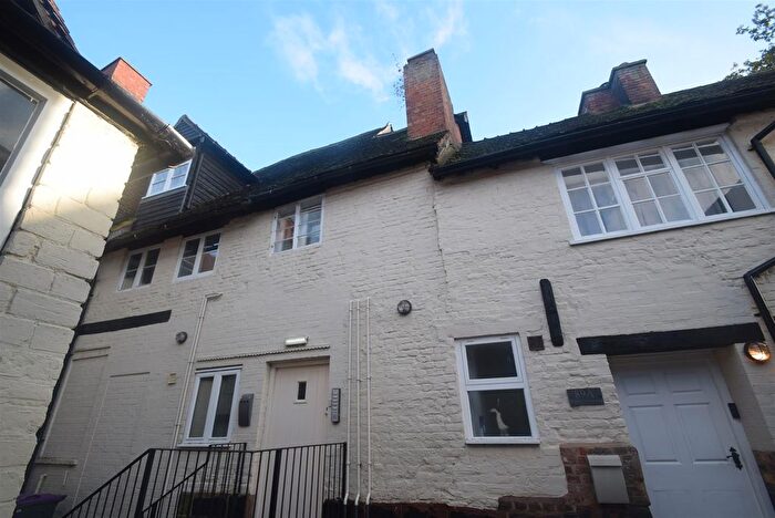 2 Bedroom Flat To Rent In High Street, Newport, TF10