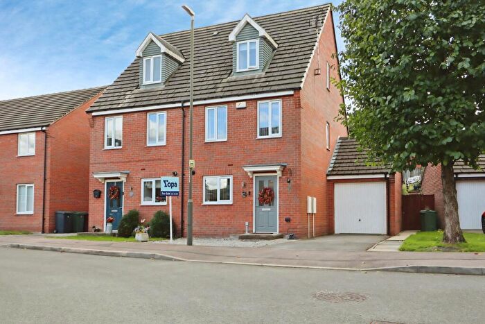 3 Bedroom Semi-Detached House For Sale In Hetton Drive, Chesterfield, S45