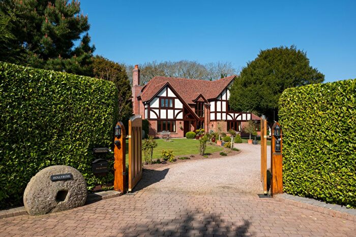 5 Bedroom Detached House For Sale In Sale Green, Worcestershire, WR9