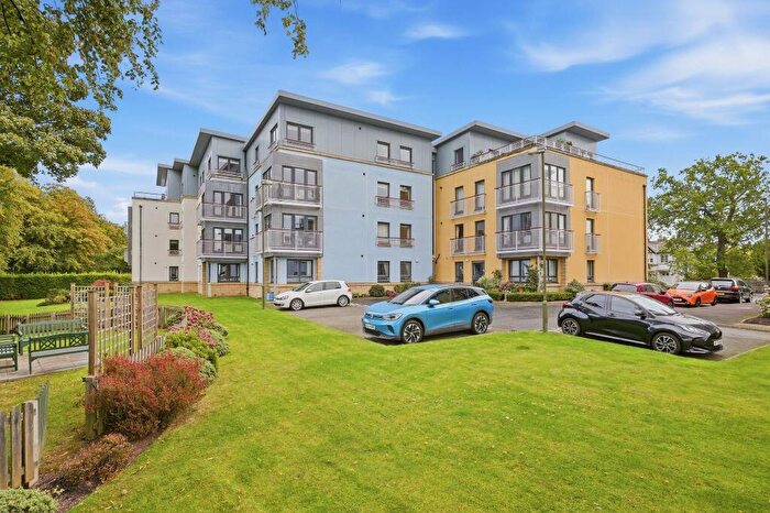 2 Bedroom Flat For Sale In Flat, , Barnton Grove, Edinburgh, EH4