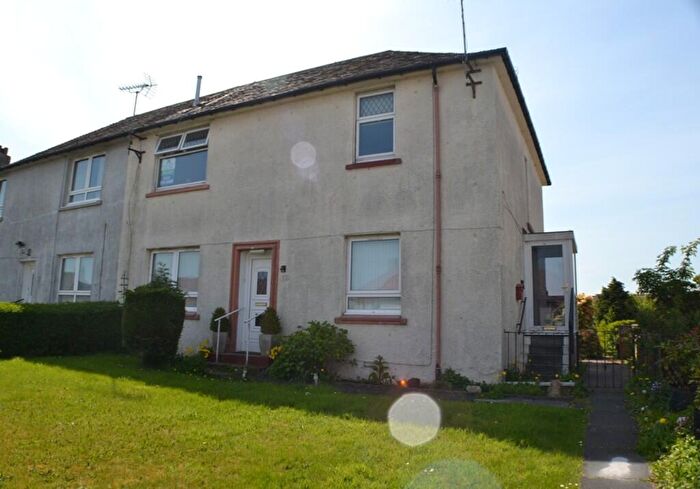 2 Bedroom Flat To Rent In Whin Street, Clydebank, G81