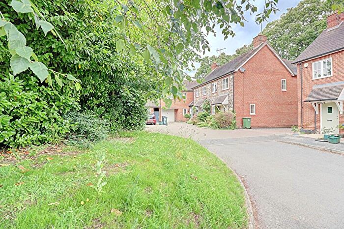 3 Bedroom End Of Terrace House For Sale In Lowlands Crescent, Great Kingshill, High Wycombe, Buckinghamshire, HP15