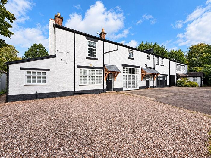 3 Bedroom Semi-Detached House For Sale In Fulwood Park, Liverpool, L17