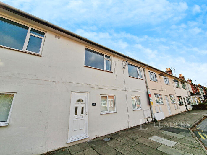 2 Bedroom Flat To Rent In High Street, SO50