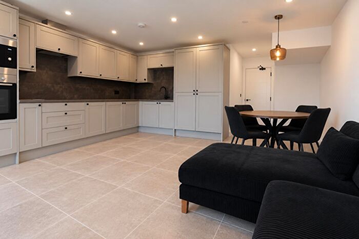 7 Bedroom Flat To Rent In Wyeverne Road, Cathays, Cardiff, CF24