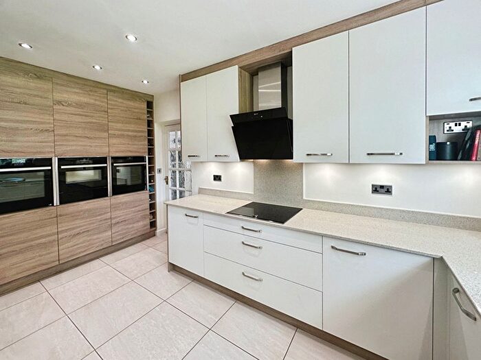 4 Bedroom Detached House For Sale In Ashfield Road, Compton, Wolverhampton, WV3
