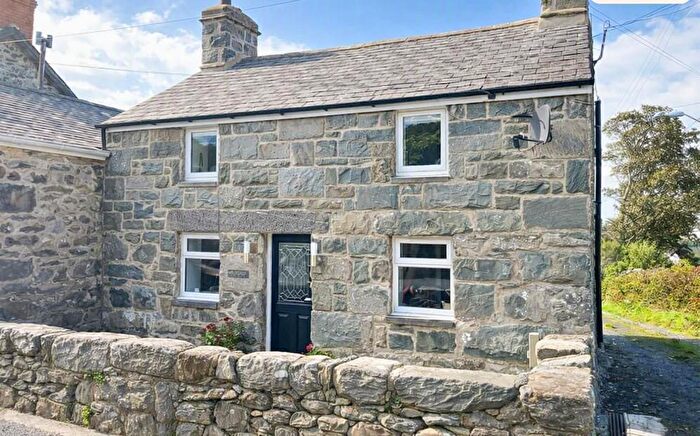 2 Bedroom House For Sale In Frondeg, Dyffryn Ardudwy, LL44