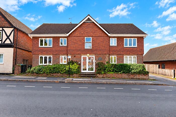 1 Bedroom Flat For Sale In Grayshott, Hindhead, Hampshire, GU26
