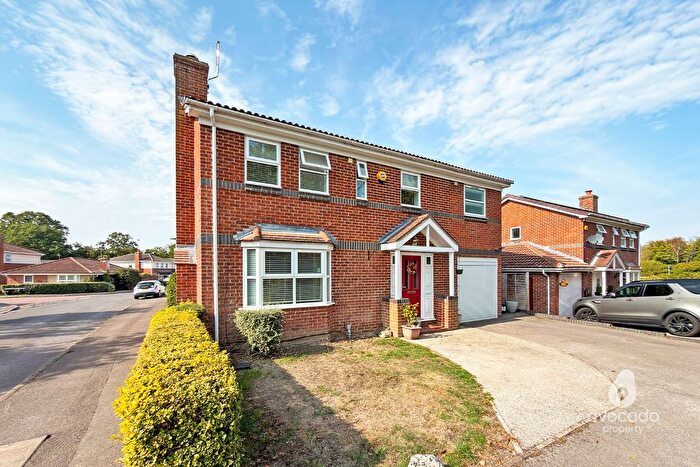 4 Bedroom Detached House For Sale In Beedon Drive, Bracknell, RG12