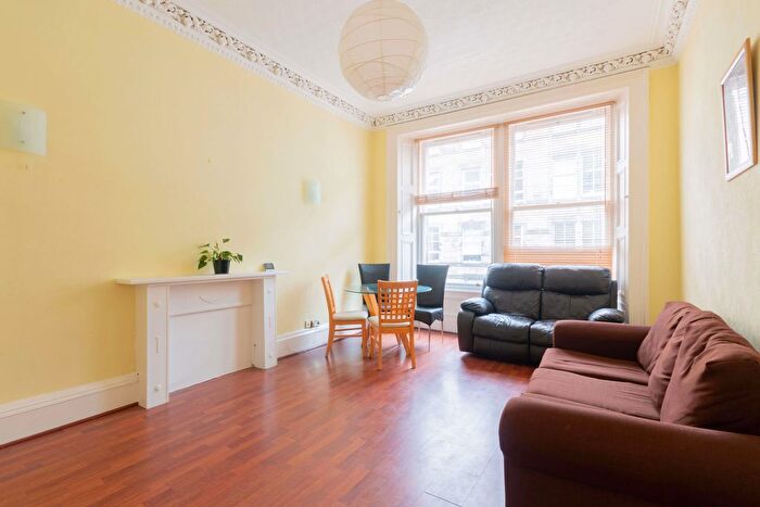 3 Bedroom Flat To Rent In Valleyfield Street, Edinburgh, EH3