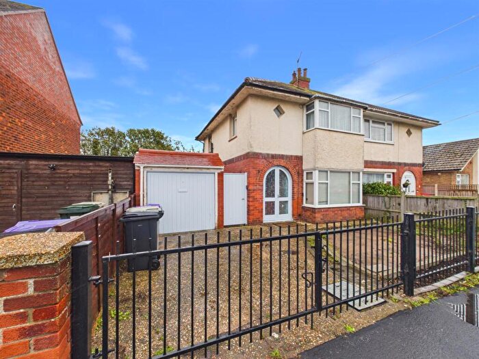 3 Bedroom Semi-Detached House For Sale In Somersby Avenue, Mablethorpe, LN12
