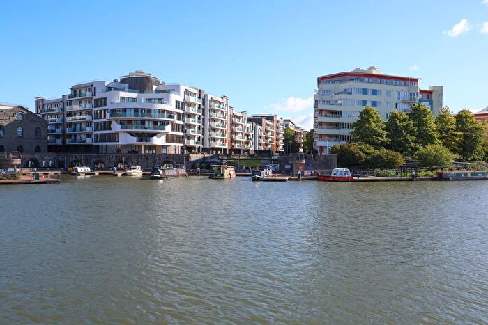 1 Bedroom Flat For Sale In Millennium Promenade, Bristol, BS1