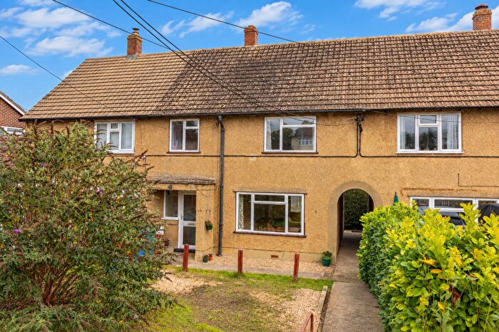 3 Bedroom Terraced House For Sale In Bicester Road, Kidlington, OX5