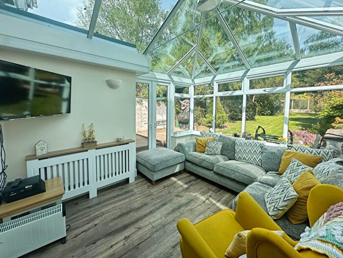 4 Bedroom Semi-Detached House For Sale In Windsor Avenue, Wolverhampton, WV4