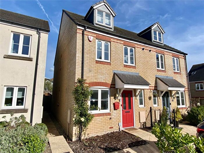 3 Bedroom Semi-Detached House For Sale In Sanderling Close, Barnstaple, Devon, EX32