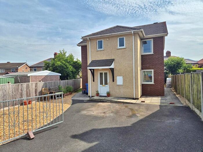 4 Bedroom House For Sale In Ruthin, LL15
