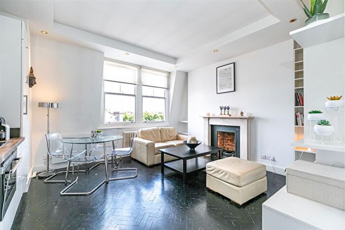 2 Bedroom Flat To Rent In Drayton Gardens, London, SW10