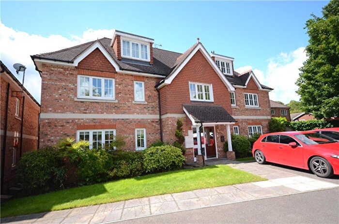 2 Bedroom Flat To Rent In Bardeen Place, Bracknell, RG12