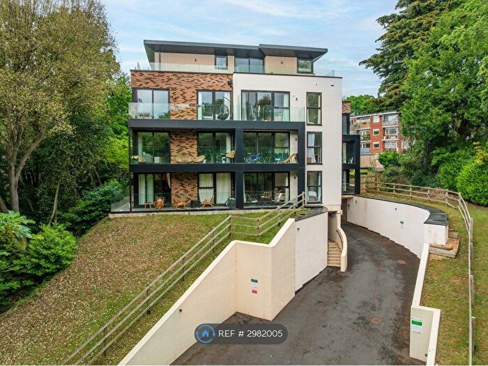 2 Bedroom Flat To Rent In North Road, Poole, BH14
