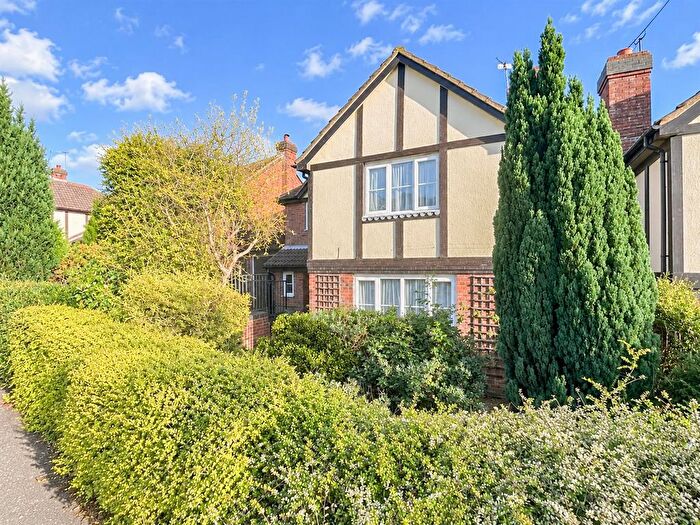 4 Bedroom Detached House For Sale In Harbour Way, St. Leonards, TN38