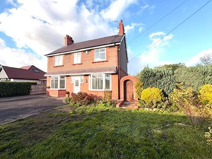 4 Bedroom House To Rent In Chester Road, Mold, CH7