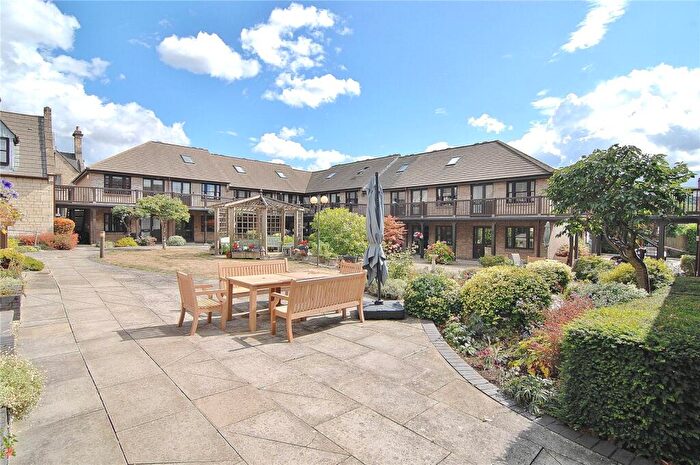1 Bedroom Apartment For Sale In Church Road, Stroud, Gloucestershire, GL5