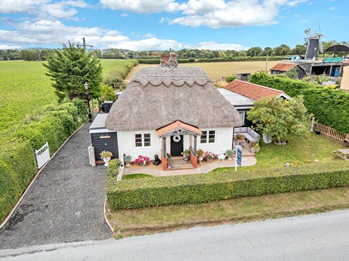 3 Bedroom Detached Bungalow For Sale In Pakenham, Bury St. Edmunds, Suffolk, IP31