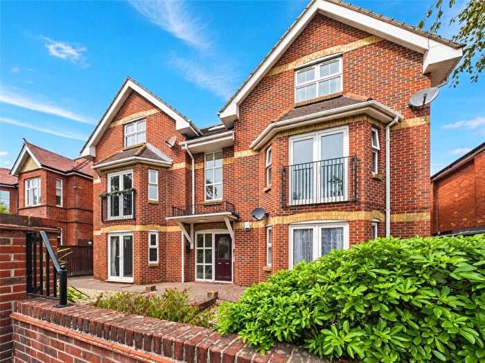2 Bedroom Apartment For Sale In Belle Vue Road, Southbourne, Bournemouth, Dorset, BH6