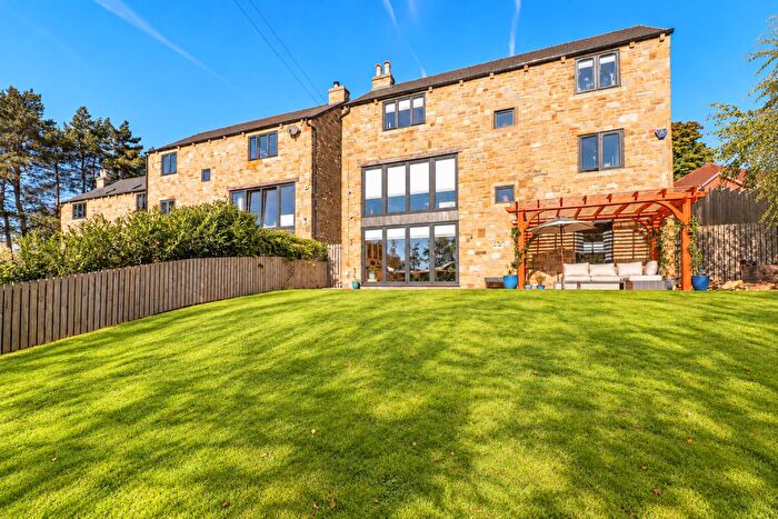 4 Bedroom Detached House For Sale In The Paddock, Wellhouse Court, Penistone, S36