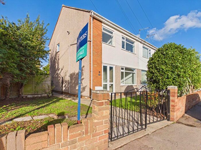 3 Bedroom Semi-Detached House For Sale In Lower Station Road, Staple Hill, Bristol, BS16