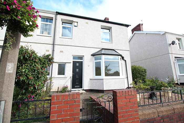 3 Bedroom Semi-Detached House To Rent In Houghton Road, Thurnscoe, S63