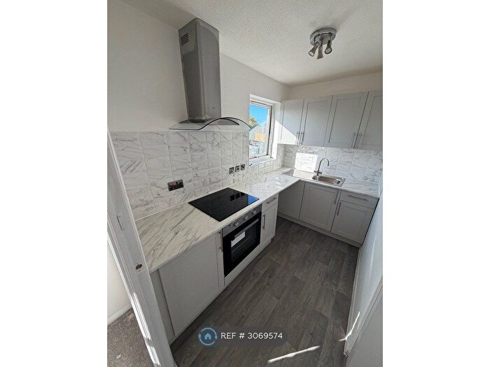 1 Bedroom Flat To Rent In Mearns Place, Chelmsford, CM2