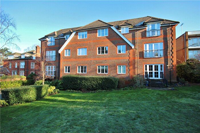 2 Bedroom Apartment To Rent In Upper Edgeborough Road, Guildford, Surrey, GU1