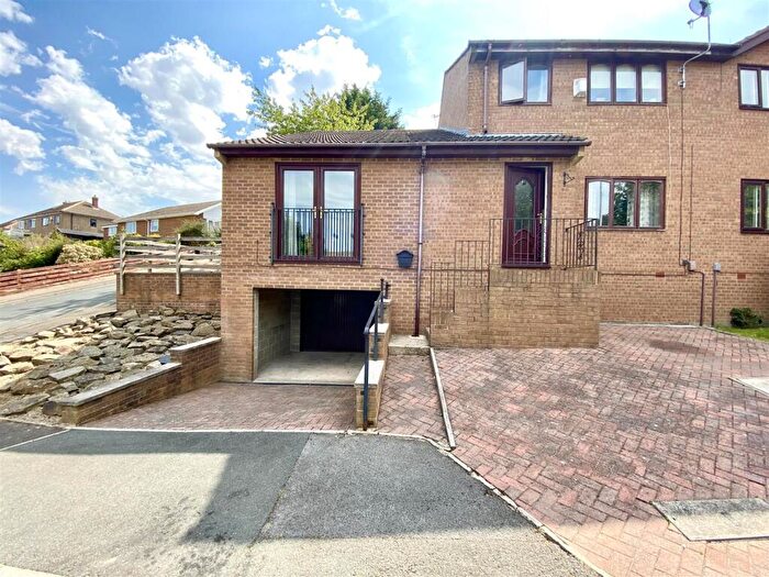 5 Bedroom Semi-Detached House For Sale In Greenside Crescent, Huddersfield, HD5
