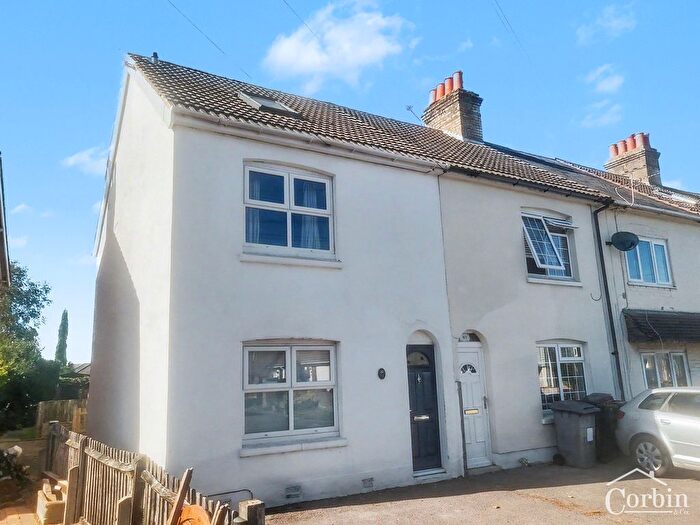 3 Bedroom Detached House To Rent In Canford Road, Bournemouth, BH11
