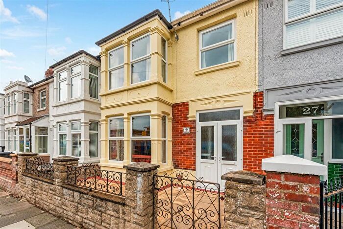 3 Bedroom Property For Sale In Lakeside Avenue, Portsmouth, PO3