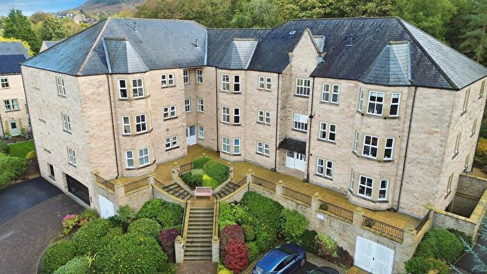 3 Bedroom Flat For Sale In Heather Court, Ilkley, LS29