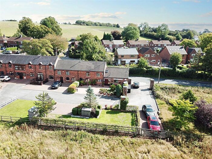 2 Bedroom Mews To Rent In Stone Road, Rough Close, ST3