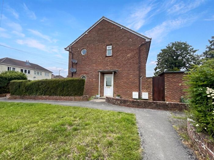 2 Bedroom Apartment For Sale In Winding Way, Salisbury, SP2