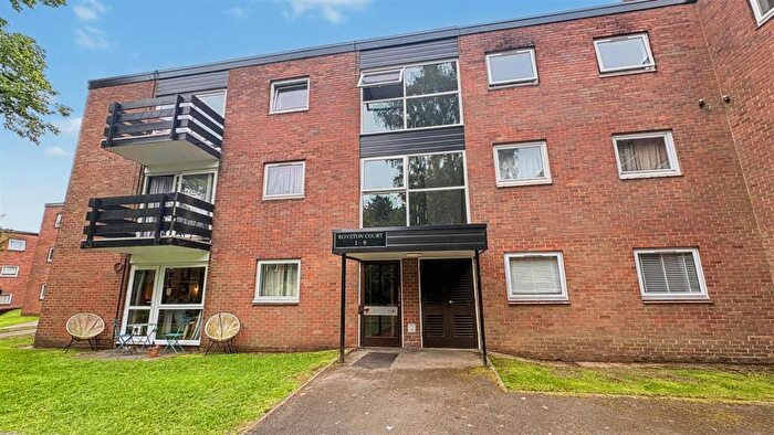 1 Bedroom Flat For Sale In Royston Court, Wake Green Park, Birmingham, B13