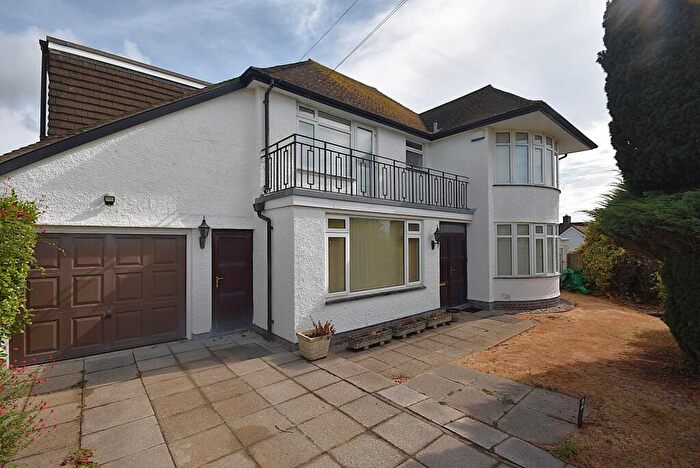4 Bedroom Detached House For Sale In Heol-Y-Bryn, Barry, CF62
