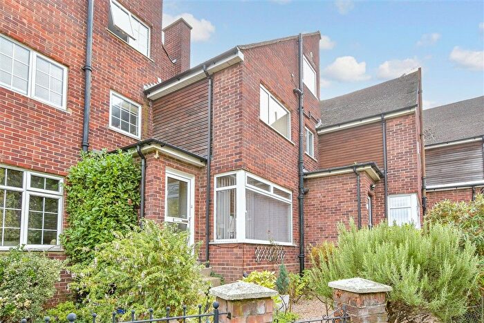 2 Bedroom Terraced House For Sale In Chalky Bank, Gravesend, Kent, DA11