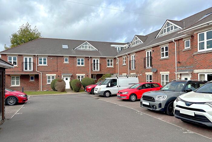 2 Bedroom Apartment For Sale In Nutbeem Road, Eastleigh, SO50