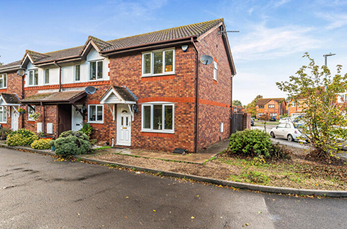 2 Bedroom House For Sale In Bullfinch Close, Swindon, Wiltshire, SN3