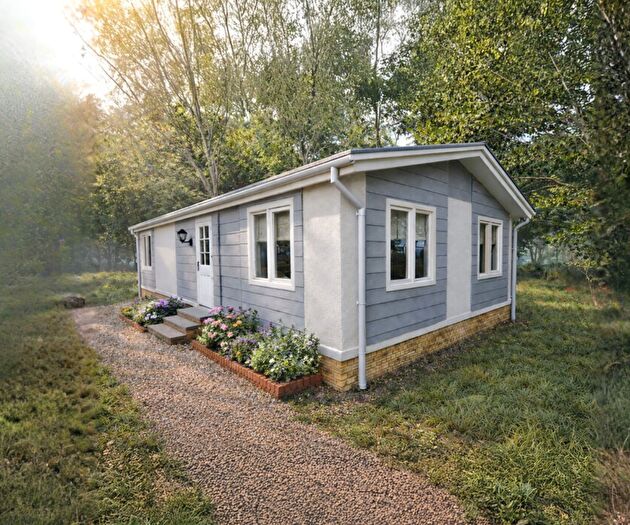 2 Bedroom Mobile/park Home For Sale In The Dell, Builth Wells, LD2