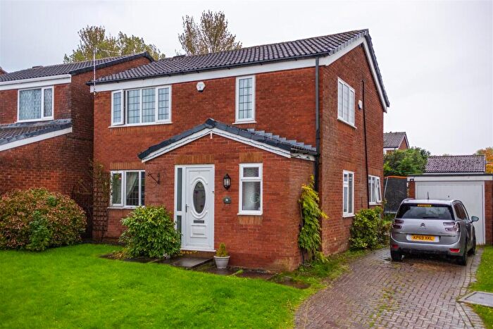4 Bedroom Detached House For Sale In Higher Meadow, Leyland, PR25